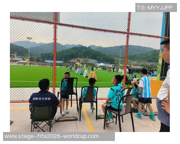 武汉五人足球场：激情与友谊交织的运动乐园，畅享快乐足球时光